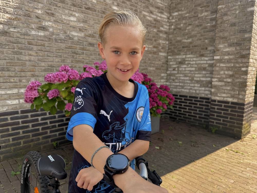 Maddox wil de wereld ontdekken en ik wil weten waar hij is: lang leve het one2track gps-horloge